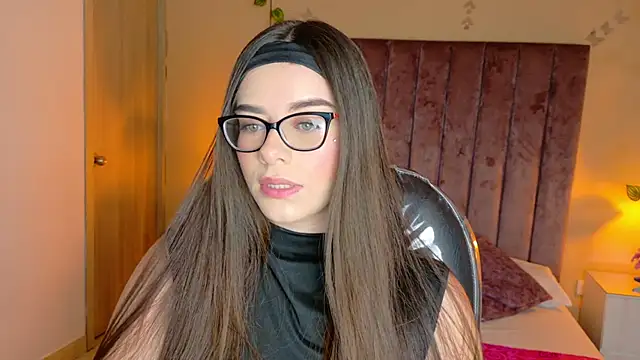 Snapshot of Charlotte_Olsen_ chatting on 02-25-26, 07:23 Charlotte Olsen online show from 02-25-26, 07:23