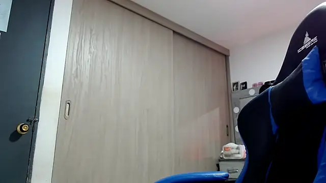 yeibles online show from 10-18-25, 10:21