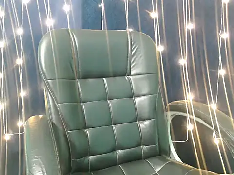 Yashi online show from 10-30-25, 09:44