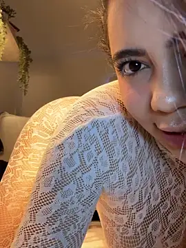 Snapshot of Aryrosee chatting on 05-21-26, 10:28 Aryrosee online show from 05-21-26, 10:28