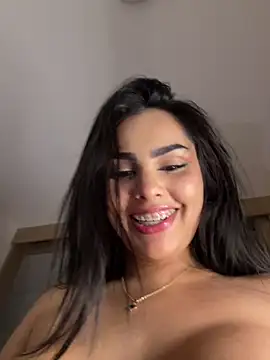 Snapshot of Maddy_Rouse_ chatting on 05-16-26, 01:02 Maddy Rouse online show from 05-16-26, 01:02