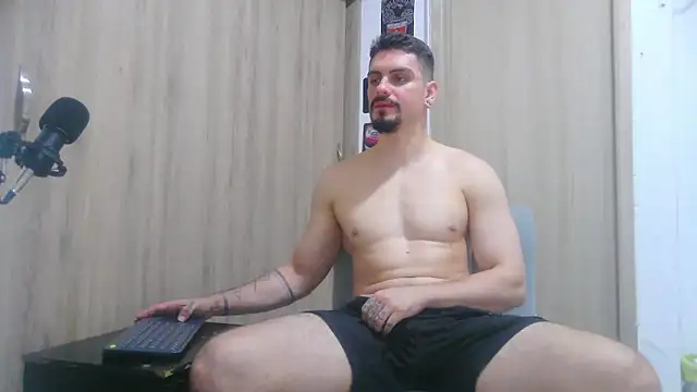 Aaron kwok28 online show from 12-02-25, 03:12