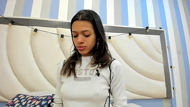 BritneyCollins online show from 03-31-26, 01:22