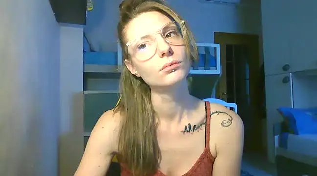 Snapshot of Feli_blue chatting on 12-03-24, 09:11 Feli blue online show from 12-03-24, 09:11