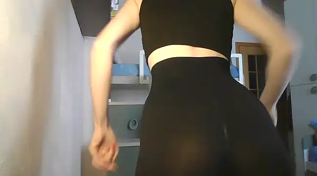Snapshot of Feli_blue chatting on 12-05-24, 09:06 Feli blue online show from 12-05-24, 09:06