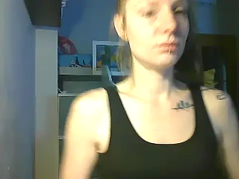 Snapshot of Feli_blue chatting on 12-10-24, 08:51 Feli blue online show from 12-10-24, 08:51