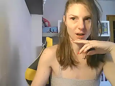 Snapshot of Feli_blue chatting on 12-11-24, 08:26 Feli blue online show from 12-11-24, 08:26