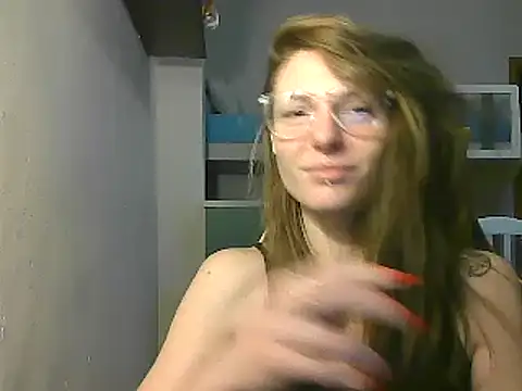 Snapshot of Feli_blue chatting on 12-19-24, 12:01 Feli blue online show from 12-19-24, 12:01