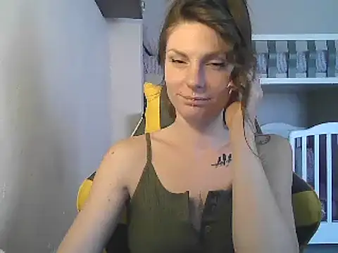 Snapshot of Feli_blue chatting on 03-07-25, 10:45 Feli blue online show from 03-07-25, 10:45
