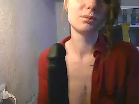 Snapshot of Feli_blue chatting on 03-10-25, 09:10 Feli blue online show from 03-10-25, 09:10