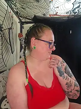 Snapshot of Bunny_Cummings chatting on 10-22-25, 01:33 Bunny Cummings online show from 10-22-25, 01:33