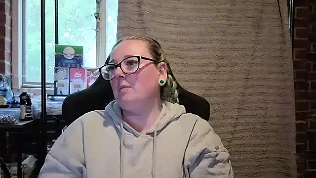 Bunny Cummings online show from 05-16-26, 06:50