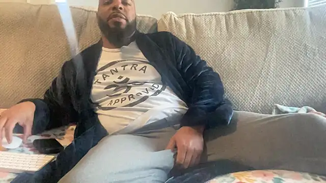 Snapshot of Bbcfun44 chatting on 12-12-24, 04:21 Bbcfun44 online show from 12-12-24, 04:21