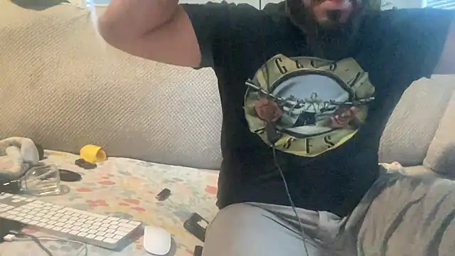 Snapshot of Bbcfun44 chatting on 12-13-24, 08:37 Bbcfun44 online show from 12-13-24, 08:37