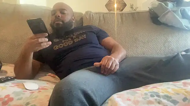 Snapshot of Bbcfun44 chatting on 12-18-24, 06:57 Bbcfun44 online show from 12-18-24, 06:57