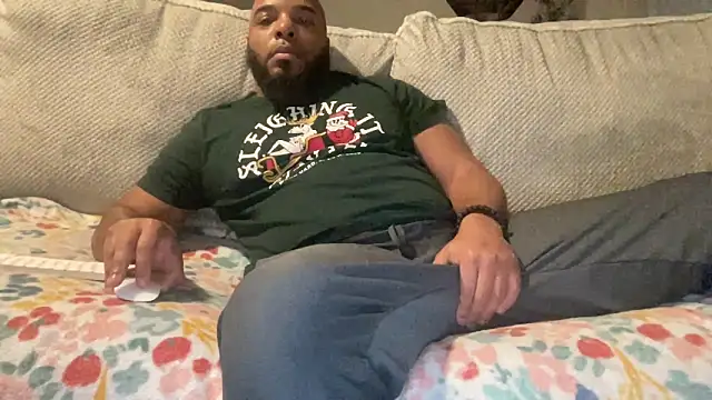 Snapshot of Bbcfun44 chatting on 12-26-24, 01:21 Bbcfun44 online show from 12-26-24, 01:21