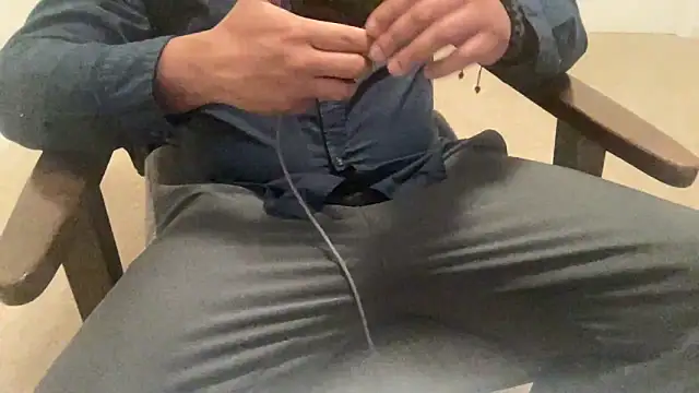 Snapshot of Bbcfun44 chatting on 12-28-24, 04:41 Bbcfun44 online show from 12-28-24, 04:41