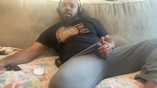 Snapshot of Bbcfun44 chatting on 01-07-25, 08:10 Bbcfun44 online show from 01-07-25, 08:10