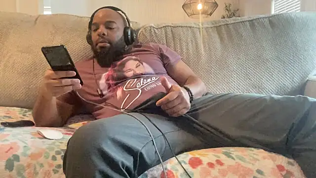 Snapshot of Bbcfun44 chatting on 01-17-25, 03:00 Bbcfun44 online show from 01-17-25, 03:00