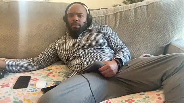 Snapshot of Bbcfun44 chatting on 01-23-25, 08:02 Bbcfun44 online show from 01-23-25, 08:02