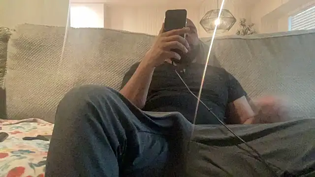 Snapshot of Bbcfun44 chatting on 01-29-25, 10:43 Bbcfun44 online show from 01-29-25, 10:43