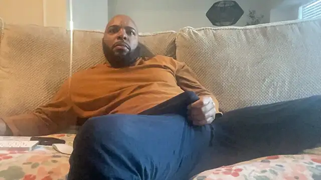 Snapshot of Bbcfun44 chatting on 02-17-25, 02:04 Bbcfun44 online show from 02-17-25, 02:04