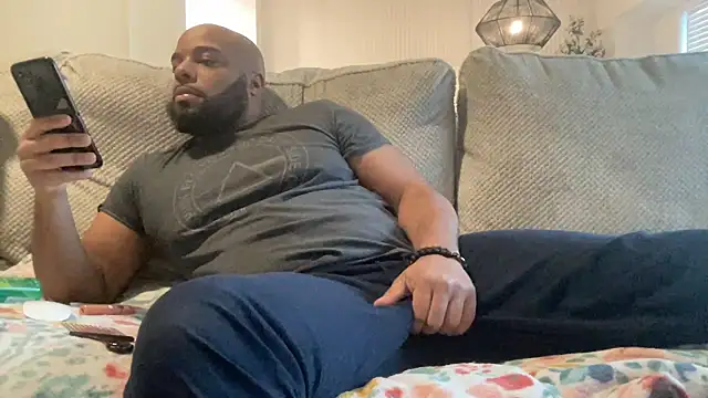 Snapshot of Bbcfun44 chatting on 02-18-25, 02:27 Bbcfun44 online show from 02-18-25, 02:27