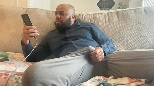 Snapshot of Bbcfun44 chatting on 02-21-25, 07:10 Bbcfun44 online show from 02-21-25, 07:10