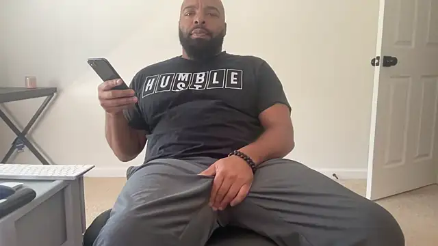 Snapshot of Bbcfun44 chatting on 09-15-25, 03:56 Bbcfun44 online show from 09-15-25, 03:56