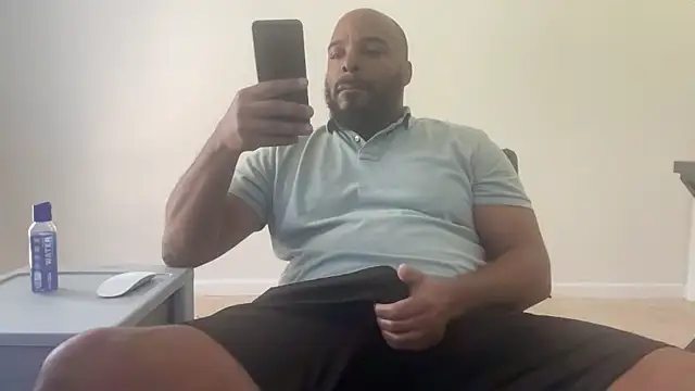 Snapshot of Bbcfun44 chatting on 10-14-25, 08:20 Bbcfun44 online show from 10-14-25, 08:20