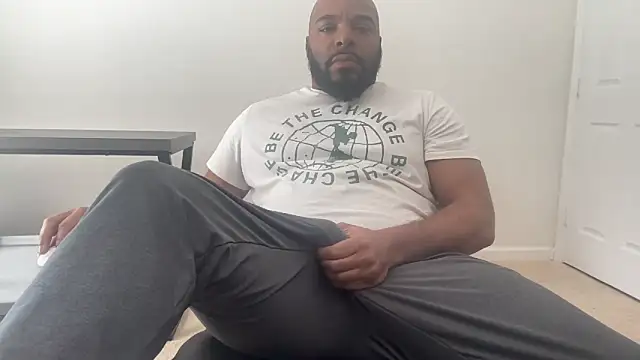 Snapshot of Bbcfun44 chatting on 10-22-25, 05:45 Bbcfun44 online show from 10-22-25, 05:45