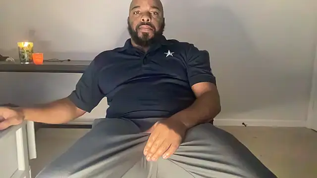 Snapshot of Bbcfun44 chatting on 10-26-25, 12:44 Bbcfun44 online show from 10-26-25, 12:44