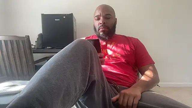 Snapshot of Bbcfun44 chatting on 12-15-25, 04:22 Bbcfun44 online show from 12-15-25, 04:22