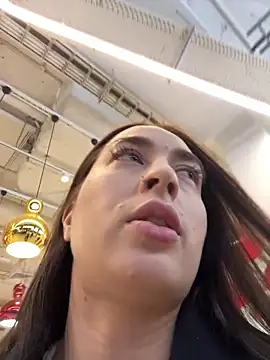 Holly Play online show from 02-05-25, 09:04