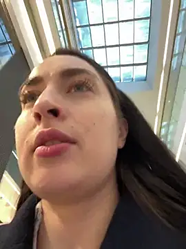 Holly Play online show from 02-06-25, 01:43