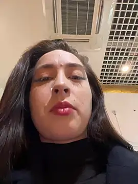 Holly Play online show from 03-18-25, 10:03