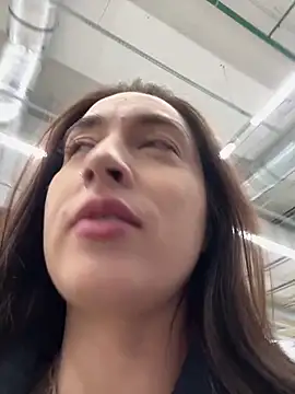 Holly Play online show from 03-19-25, 06:46