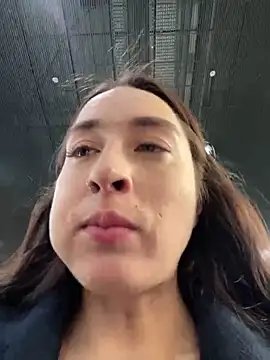 Holly Play online show from 03-20-25, 01:15