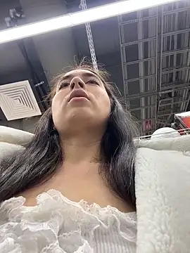 Holly Play online show from 02-27-26, 12:05