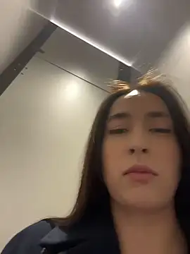 Holly Play online show from 03-09-26, 12:09