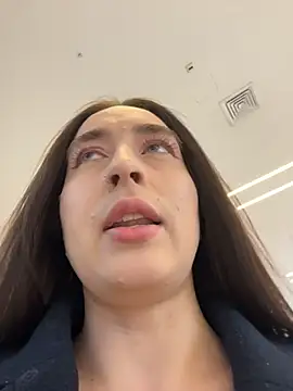 Holly Play online show from 03-10-26, 09:03