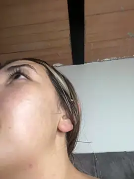 Iris lee online show from 02-21-25, 04:16