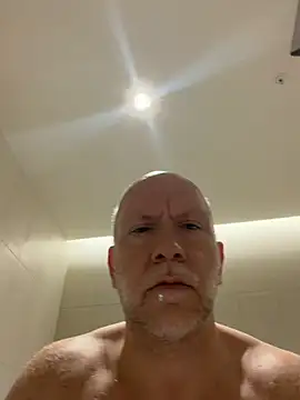 FLSexyGuy online show from 04-11-26, 01:15