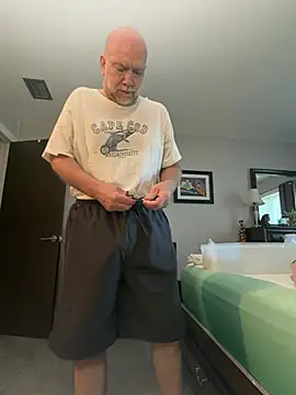 FLSexyGuy online show from 04-15-26, 01:40