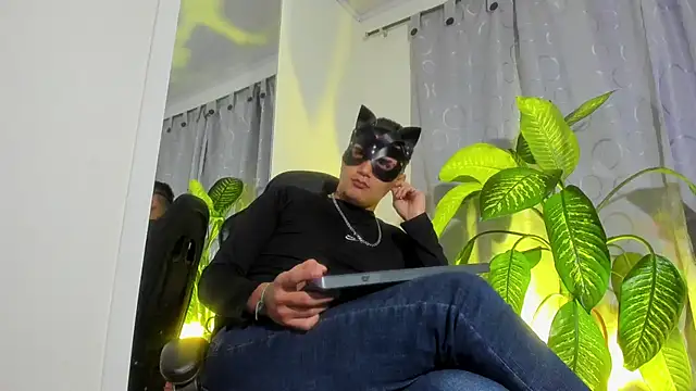 Snapshot of Chris_Maddox chatting on 01-22-25, 10:40 Chris Maddox online show from 01-22-25, 10:40