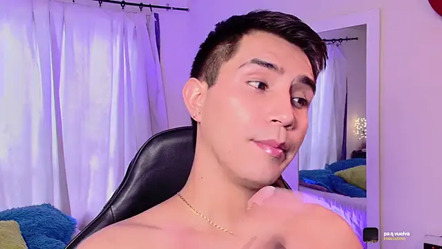 Snapshot of Chris_Maddox chatting on 11-15-25, 07:32 Chris Maddox online show from 11-15-25, 07:32