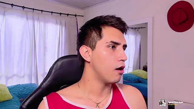 Snapshot of Chris_Maddox chatting on 11-22-25, 01:21 Chris Maddox online show from 11-22-25, 01:21