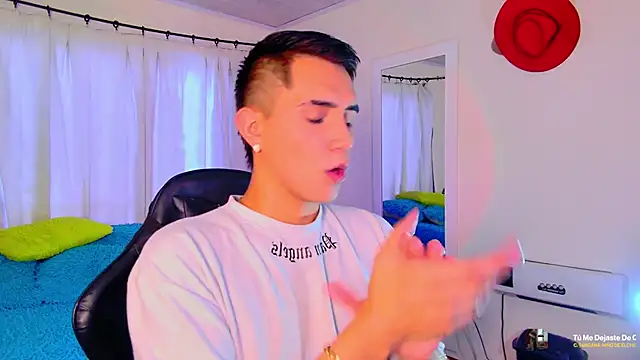 Snapshot of Chris_Maddox chatting on 12-03-25, 07:45 Chris Maddox online show from 12-03-25, 07:45