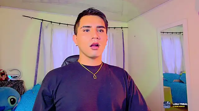 Snapshot of Chris_Maddox chatting on 12-14-25, 07:40 Chris Maddox online show from 12-14-25, 07:40