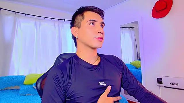 Snapshot of Chris_Maddox chatting on 12-16-25, 06:46 Chris Maddox online show from 12-16-25, 06:46